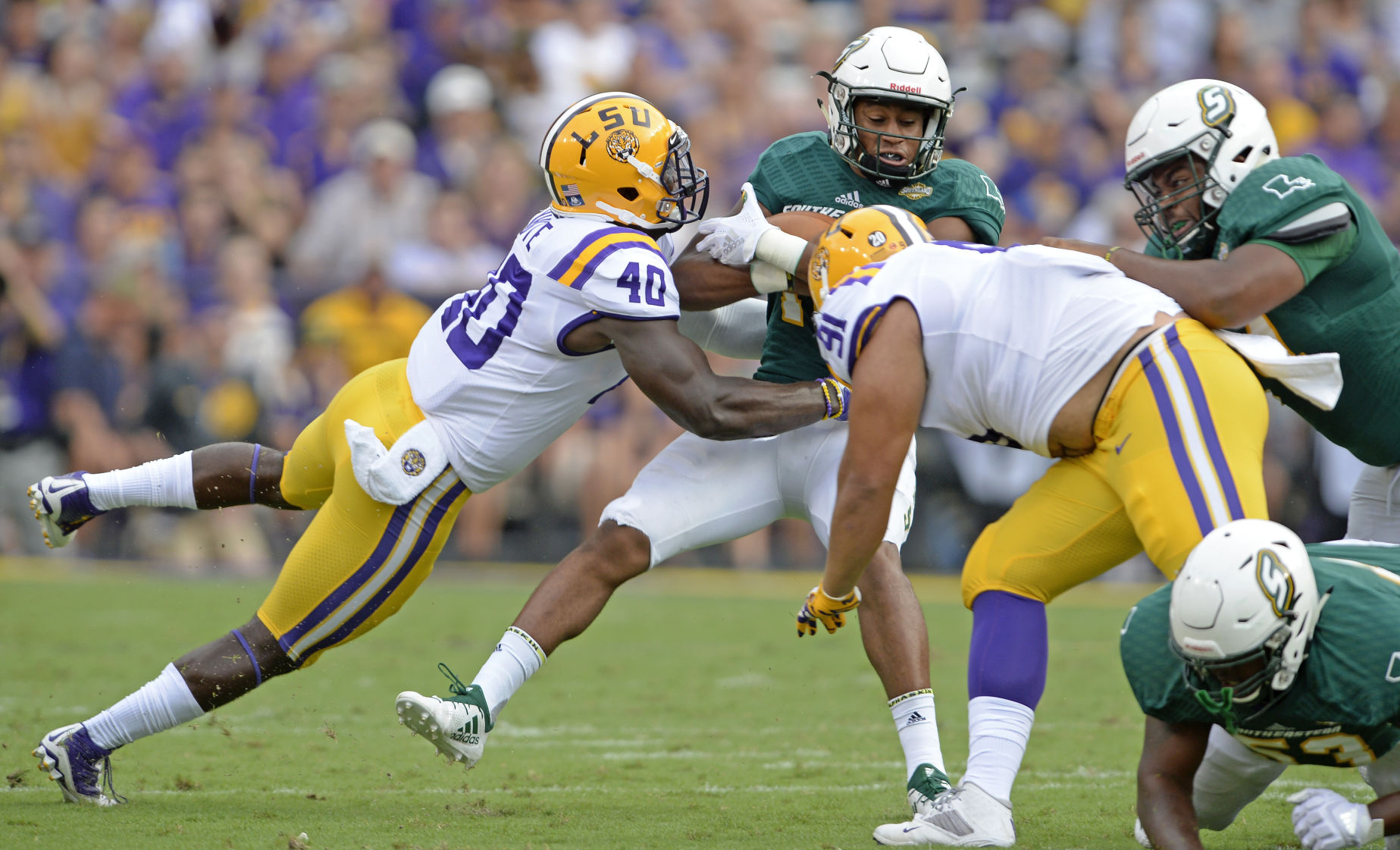 lsuslufootball1071.090918 bf